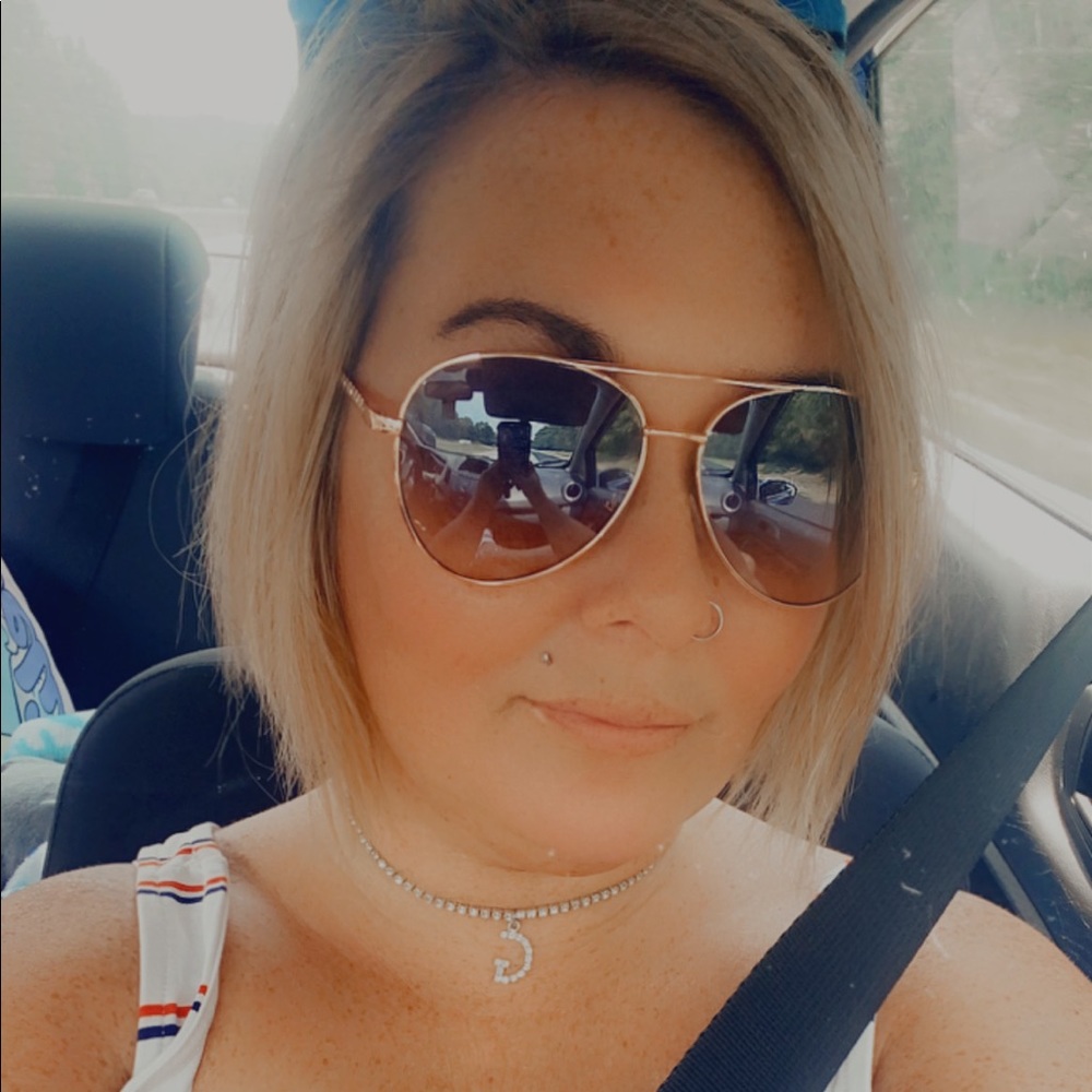 Meet your Posher, Vanessa